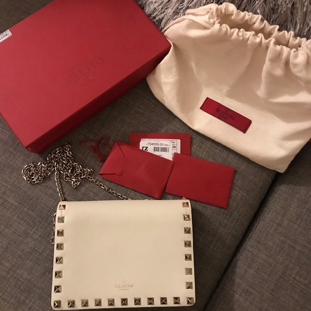 Valentino Rockstud Calfskin Leather Chain Pouch